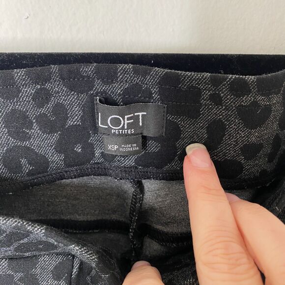 Loft Black and Gray Muted Leopard Print Ponte Leggings Jeggings High Waist XSP - Picture 4 of 10
